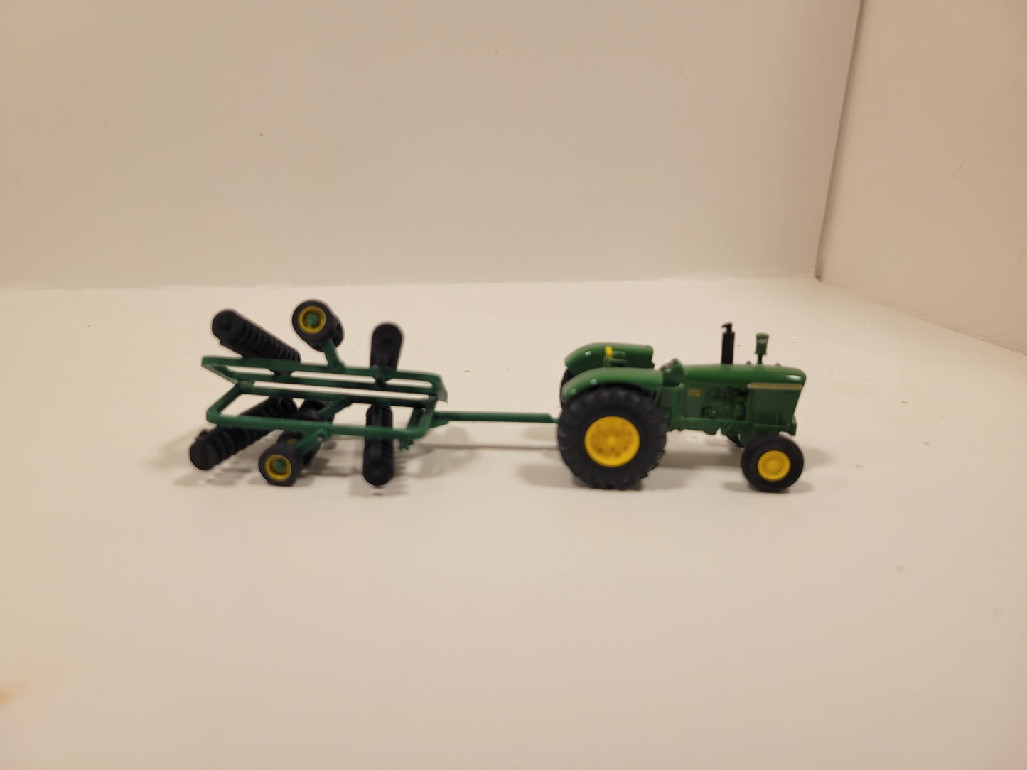 Disc harrow Green folding 1/87